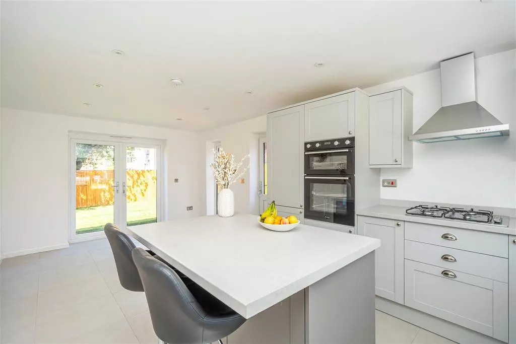 Brunslow Close photo 5